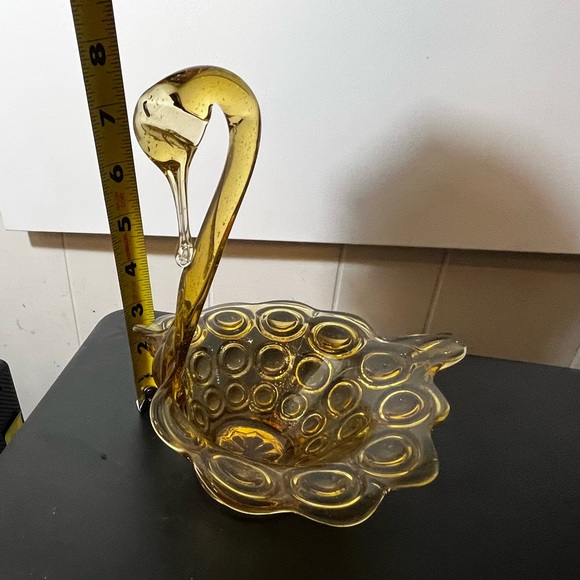 Preowned LE Smith Bulls Eye Honey Amber Glass Sean Candy Dish! - Picture 2 of 6